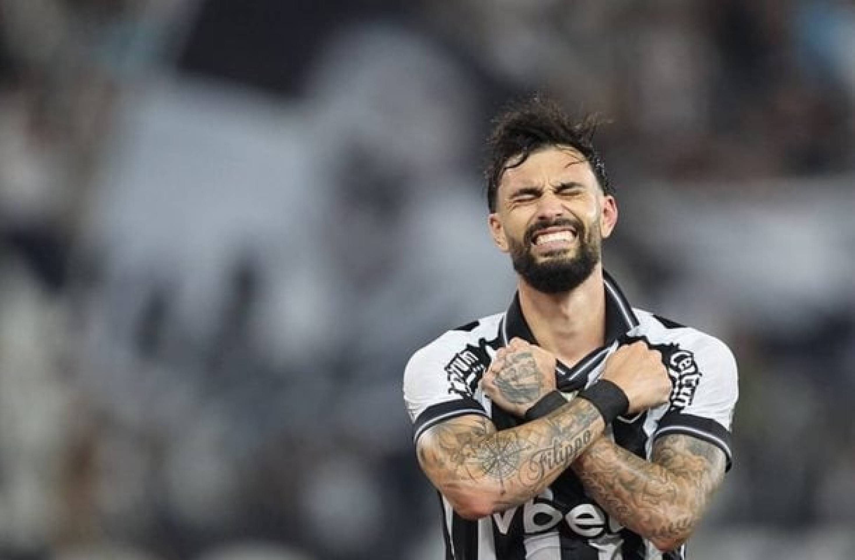 Paiva ainda não vê dupla uruguaia do Botafogo na condição ideal