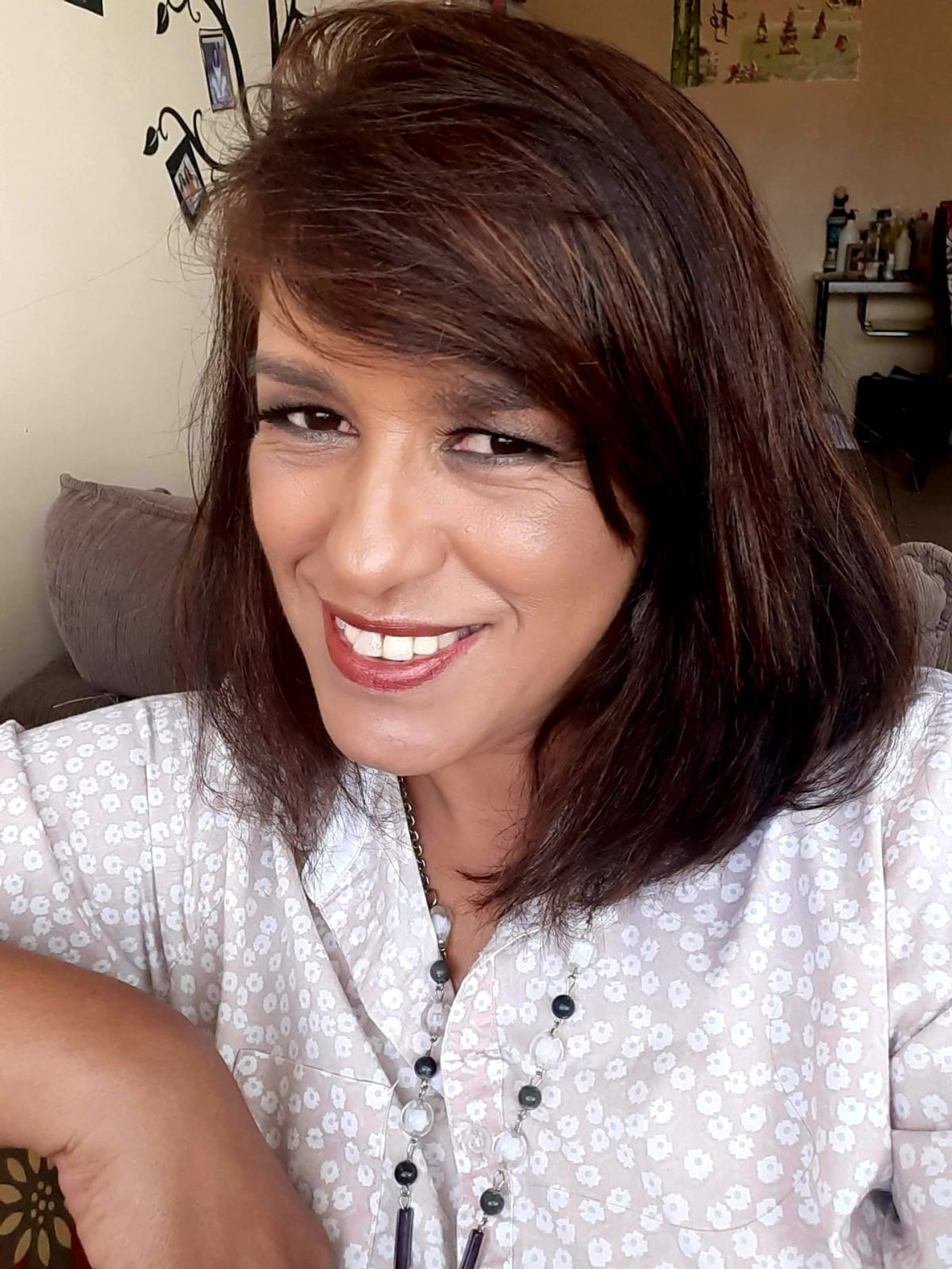 Suzana Araújo Sales, maquiadora social