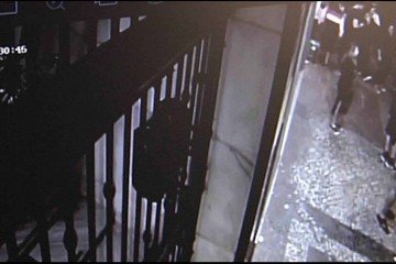 Homem foi preso em flagrante por agredir um bebê de quatro meses o confundi-lo com bebê reborn -  (crédito: Reprodução)