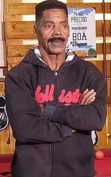 Edson tocou violão na banda Raça Negra na década de 1990 -  (crédito: Reprodução/Instagram)
