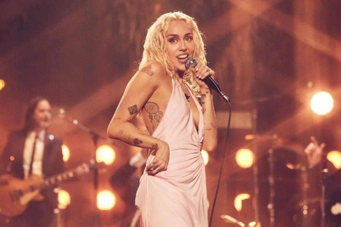 A preocupação de Miley Cyrus com Sabrina Carpenter -  (crédito: TMJBrazil)