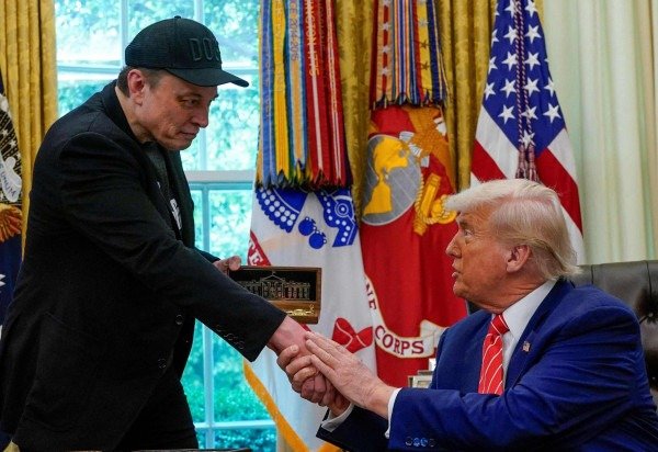 As doações de Musk a Trump e outros republicanos nos últimos anos foram enormes: US$ 290 milhões (mais de R$ 1,6 bi) - (crédito: Reuters) As doações de Musk a Trump e outros republicanos nos últimos anos foram enormes: US$ 290 milhões (mais de R$ 1,6 bi) - (crédito: Reuters)