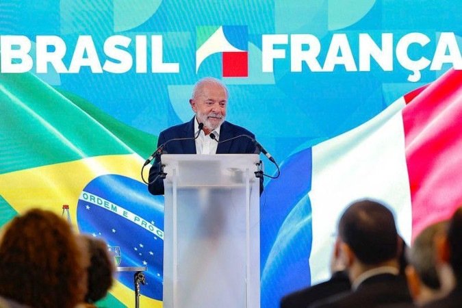 Segundo Lula, empresários franceses se comprometeram a investir R$ 100 bilhões no Brasil até 2030 - (crédito: LUDOVIC MARIN/POOL/EPA-EFE/Shutterstock) Segundo Lula, empresários franceses se comprometeram a investir R$ 100 bilhões no Brasil até 2030 - (crédito: LUDOVIC MARIN/POOL/EPA-EFE/Shutterstock)
