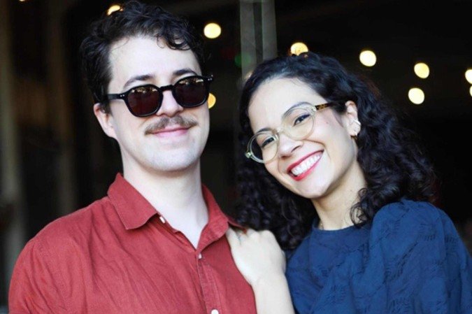 Juntos há oito anos, Stella, 29, e Patrick, 33, compartilham a vida e a profissão na escola - (crédito: Arquivo Pessoal) Juntos há oito anos, Stella, 29, e Patrick, 33, compartilham a vida e a profissão na escola - (crédito: Arquivo Pessoal)