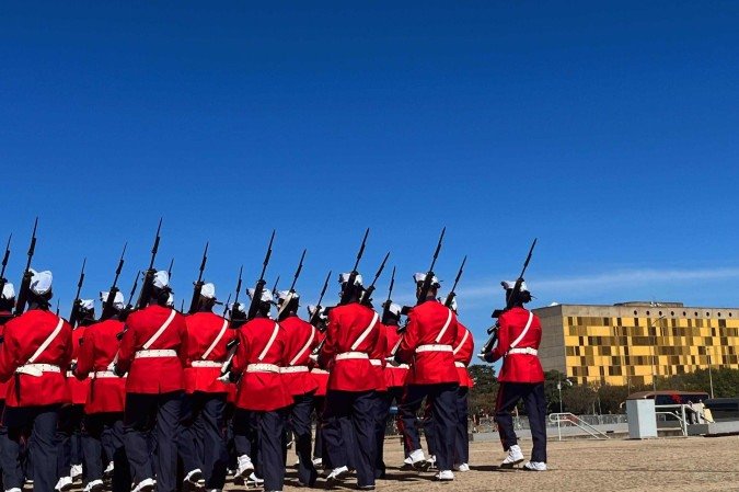 No evento, a Banda Marcial dos Fuzileiros Navais tocou sucessos modernos