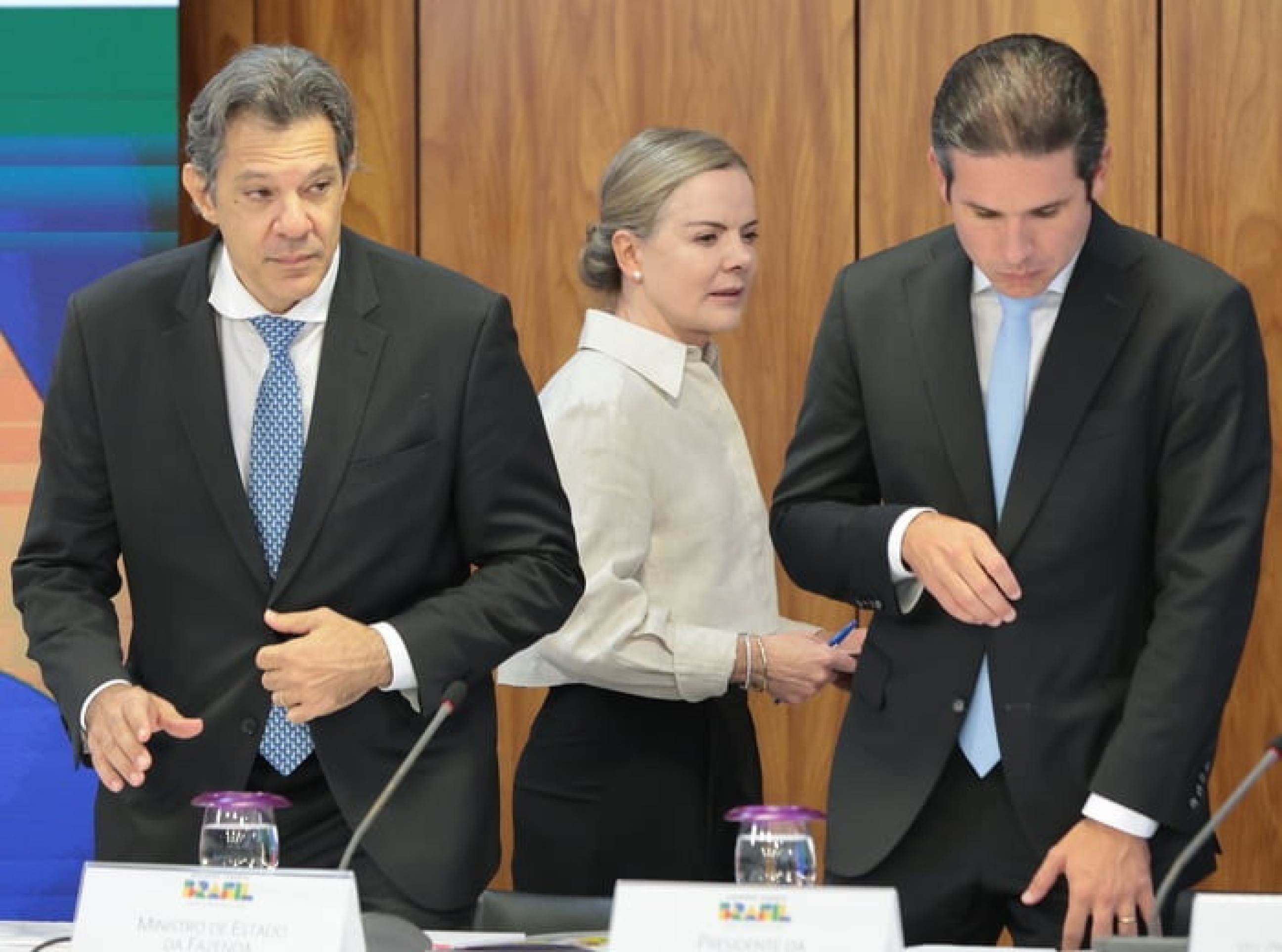 STF, governo e Congresso tentam acabar com impasse do IOF STF, governo e Congresso tentam acabar com impasse do IOF