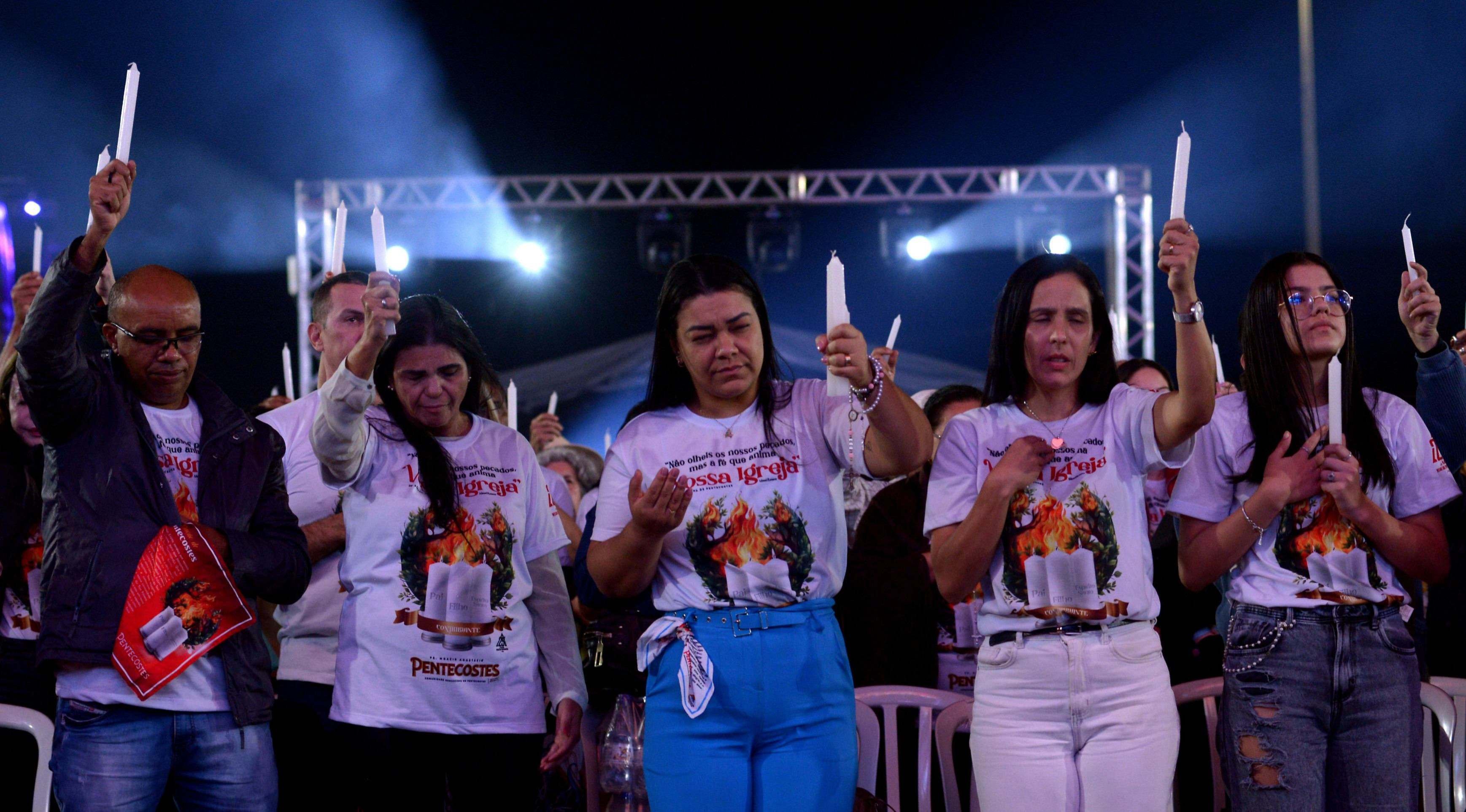  08/06/2025 - Ed Alves CB/DA Press. Cidades.  Pentescostes 2025 - Nossa Senhora da Primavera e Velas - Padre Moacir. 