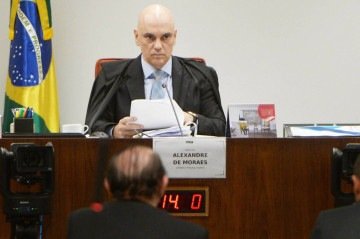  09/06/2025 - Ed Alves CB/DA Press. Politica. O Supremo Tribunal Federal (STF) inicia os interrogatórios dos réus do chamado ?núcleo 1? ou ?núcleo crucial? da ação penal que apura tentativa de golpe de Estado. presente Ex Presidente Jair Bolsonaro - Mauro Cid - General Heleno entre Outros - E Ministro Alexandre de Moraes.  -  (crédito:  Ed Alves CB/DA Press)