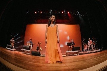 A cantora Nádia Campos