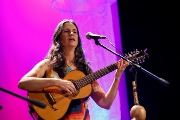 Em ode à natureza, Nádia Campos lança 'Mantiqueira', quarto álbum da carreira