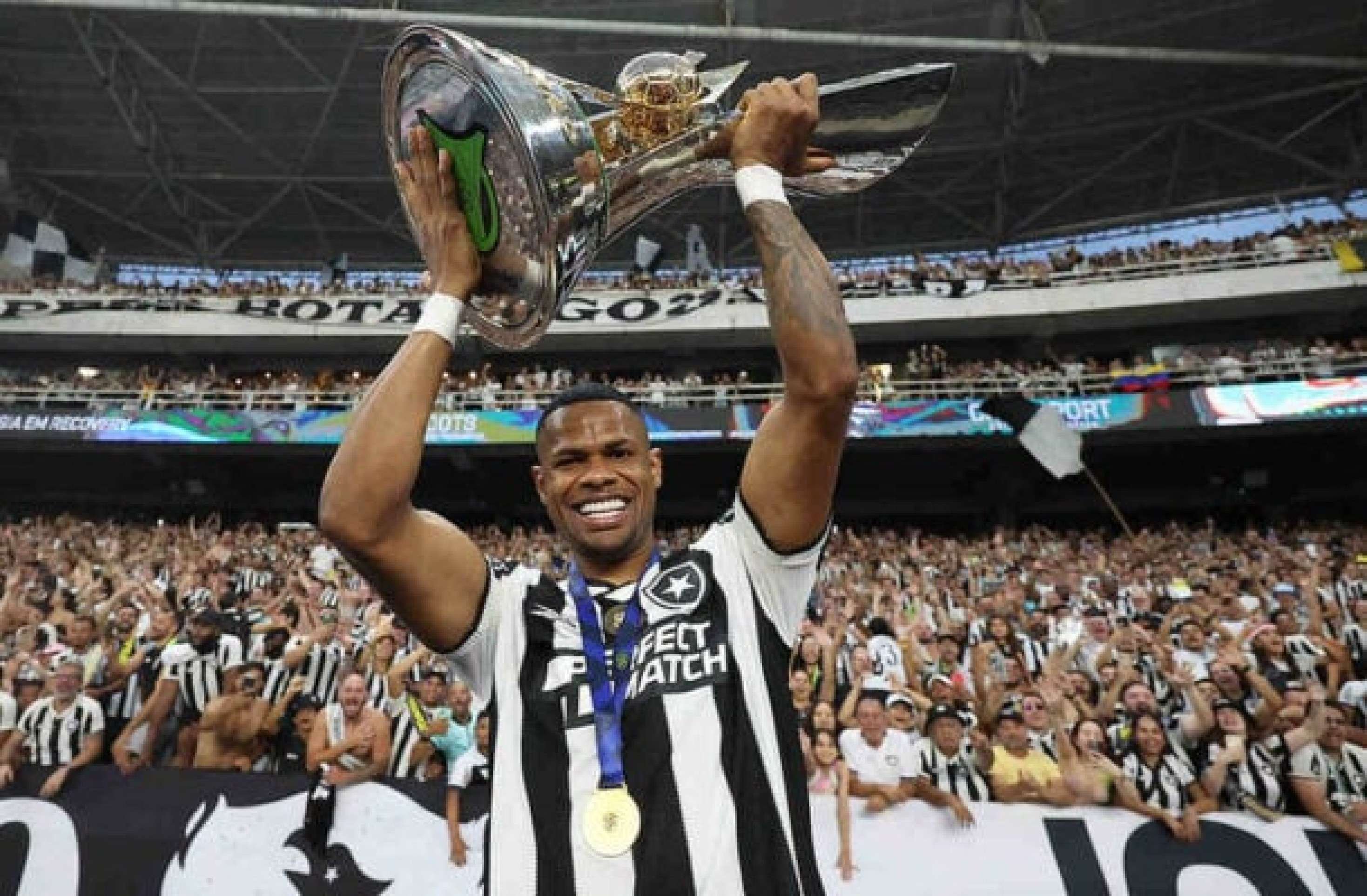 Botafogo tentou repatriar velho conhecido na reta final da janela de transferência
