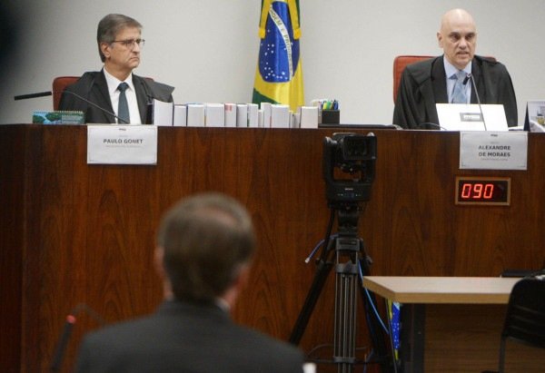  Ed Alves CB/DA Press