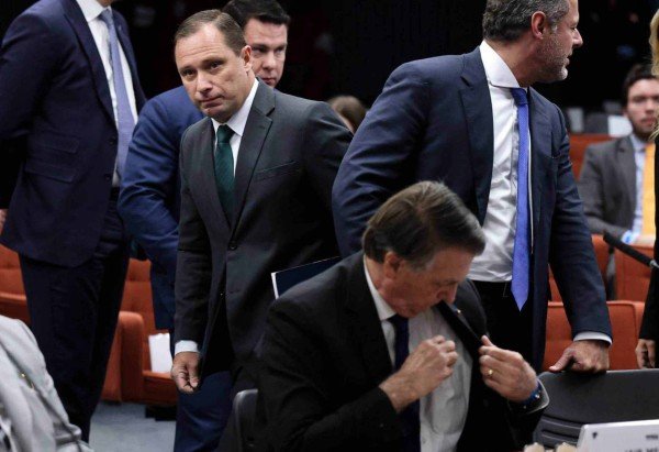 Cid na sessão com Bolsonaro: tenente-coronel foi o primeiro réu do 'núcleo crucial' do plano de golpe de Estado a ser interrogado no STF - (crédito: Ton Molina)