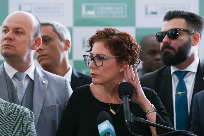 Parlamentar foi condenada por unanimidade pela Primeira Turma do STF por invasão de dispositivo informático e falsidade ideológica - (crédito: Lula Marques/EBC) Parlamentar foi condenada por unanimidade pela Primeira Turma do STF por invasão de dispositivo informático e falsidade ideológica - (crédito: Lula Marques/EBC)