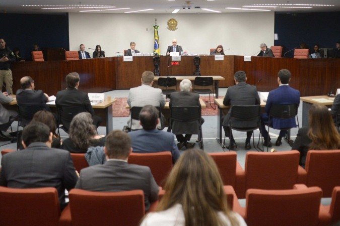 As defesas têm prazo de cinco dias para solicitar alterações nas datas ou horários dos depoimentos, desde que respeitado o período previsto para as oitivas - (crédito: Ed Alves CB/DA Press) As defesas têm prazo de cinco dias para solicitar alterações nas datas ou horários dos depoimentos, desde que respeitado o período previsto para as oitivas - (crédito: Ed Alves CB/DA Press)