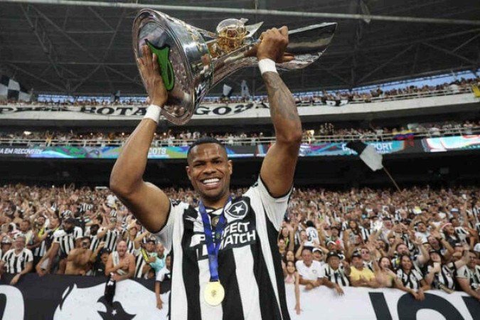 Retorno de Júnior Santos estava no radar do Botafogo, mas não se concretizou - (crédito: Foto: Vitor Silva/Botafogo) Retorno de Júnior Santos estava no radar do Botafogo, mas não se concretizou - (crédito: Foto: Vitor Silva/Botafogo)