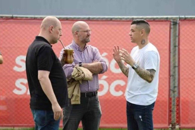 Diretoria do Inter centraliza esforços também para negociar peças e minimizar eventuais prejuízos financeiros -  (crédito: Foto: Ricardo Duarte / Internacional)