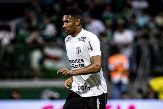 Lelê estava emprestado ao Ceará, mas demonstrou interesse na proposta do Nagoya Grampus, do Japão - (crédito: Foto: Gabriel Silva/Ceará) Lelê estava emprestado ao Ceará, mas demonstrou interesse na proposta do Nagoya Grampus, do Japão - (crédito: Foto: Gabriel Silva/Ceará)