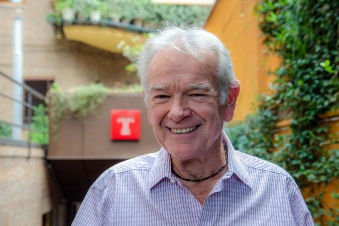 Ralph F. Young, professor de história da Universidade Temple (na Filadélfia, Pensilvânia) 