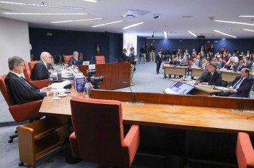 No interrogatório mais esperado do chamado 'núcleo crucial' da trama golpista, o ex-presidente Jair Bolsonaro ficou frente a frente com o ministro Alexandre de Moraes no STF -  (crédito: Antonio Augusto/STF)
