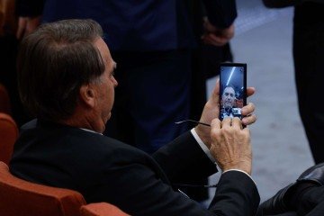 Ex-presidente tirou uma selfie e enviou para Michelle Bolsonaro -  (crédito:  WILTON JUNIOR/ESTADÃO)