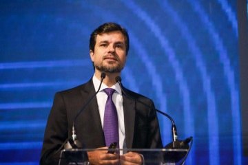 Segundo Bulhões, a tributação adequada pode incentivar investimentos e inovação, garantindo um setor de óleo e gás robusto e competitivo

 -  (crédito: Mariana Campos/CB/D.A Press)