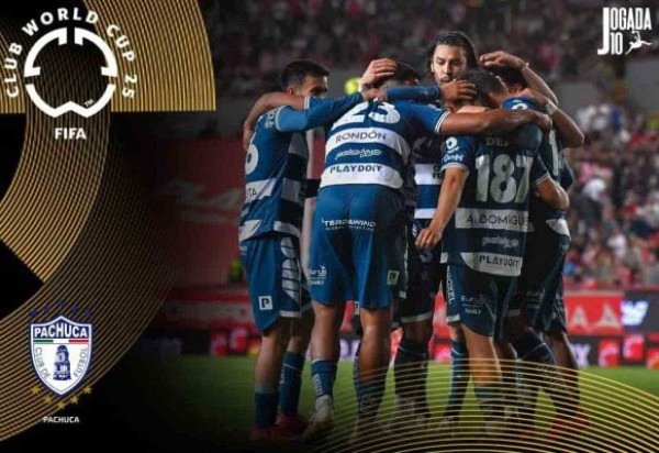 Foto: Arte sobre foto de Divulgação/Pachuca 