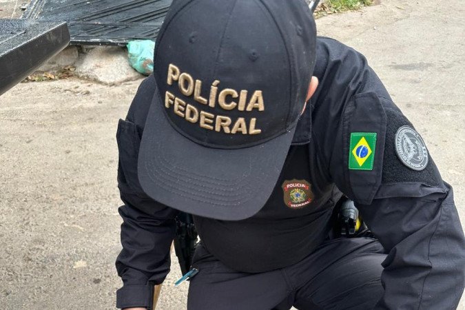 A operação mobiliza 40 policiais federais, divididos em 8 equipes de polícia judiciária, apoiadas por equipes das Polícias Militares do DF e do GO.
- (crédito: Divulgação/Polícia Federal) A operação mobiliza 40 policiais federais, divididos em 8 equipes de polícia judiciária, apoiadas por equipes das Polícias Militares do DF e do GO.
- (crédito: Divulgação/Polícia Federal)
