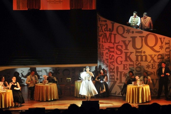 Ao narrar a história da figura mais emblemática da história da imprensa brasileira, o musical suscitou reflexões sobre o delicado momento pelo qual a a democracia - (crédito: Minervino Junior/CB/D.A Press) Ao narrar a história da figura mais emblemática da história da imprensa brasileira, o musical suscitou reflexões sobre o delicado momento pelo qual a a democracia - (crédito: Minervino Junior/CB/D.A Press)