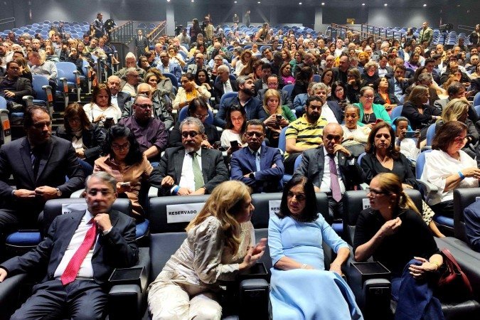Peça Musica em comemoração dos 100 anos de Assis Chateaubriand no Centro de Convenções Ulysses Guimarães. - (crédito: Ed Alves/CB/D.A Press) Peça Musica em comemoração dos 100 anos de Assis Chateaubriand no Centro de Convenções Ulysses Guimarães. - (crédito: Ed Alves/CB/D.A Press)