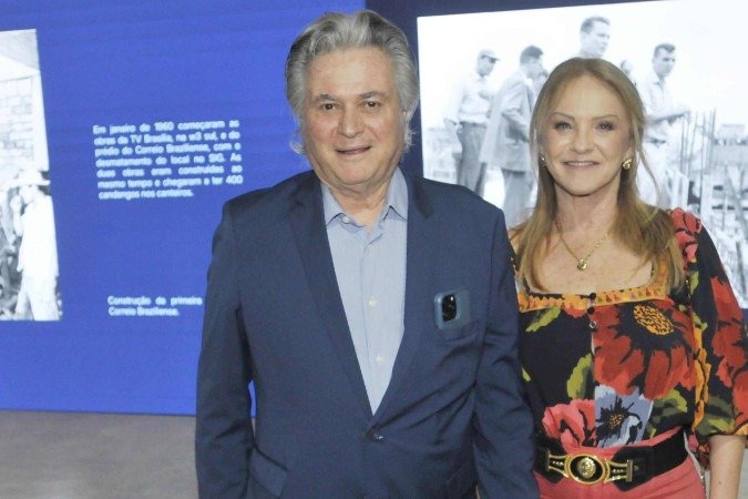 O ex-secretário de Cultura Silvestre Gorgulho e a esposa na sessão fechada do musical Chatô e os Diários Associados - (crédito: Minervino Junior/CB/D.A Press) O ex-secretário de Cultura Silvestre Gorgulho e a esposa na sessão fechada do musical Chatô e os Diários Associados - (crédito: Minervino Junior/CB/D.A Press)