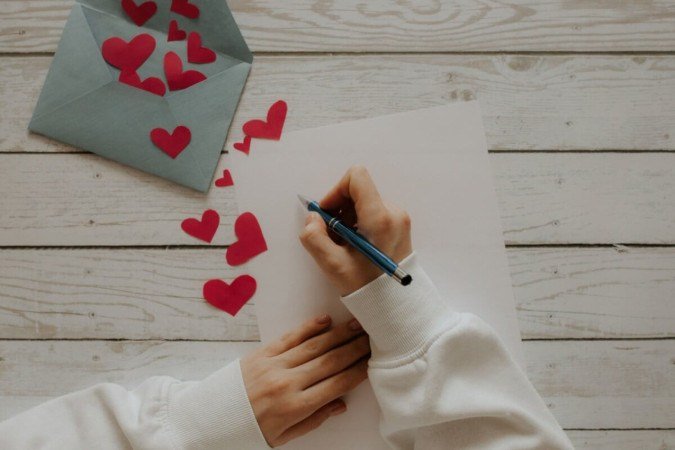 A Lei da Atração é uma ferramenta poderosa para atrair um amor (Imagem: KatyaErshova | Shutterstock) - (crédito: EdiCase) A Lei da Atração é uma ferramenta poderosa para atrair um amor (Imagem: KatyaErshova | Shutterstock) - (crédito: EdiCase)