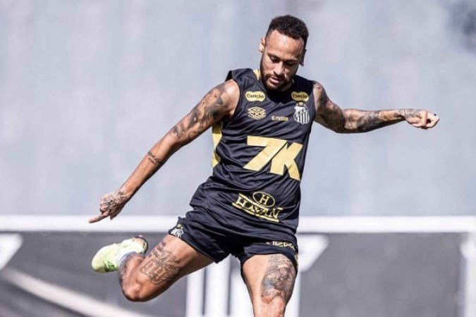 Neymar testou negativo para Covid-19 e pode voltar aos treinos pelo Santos - (crédito: Foto: Raul Baretta/ Santos FC) Neymar testou negativo para Covid-19 e pode voltar aos treinos pelo Santos - (crédito: Foto: Raul Baretta/ Santos FC)