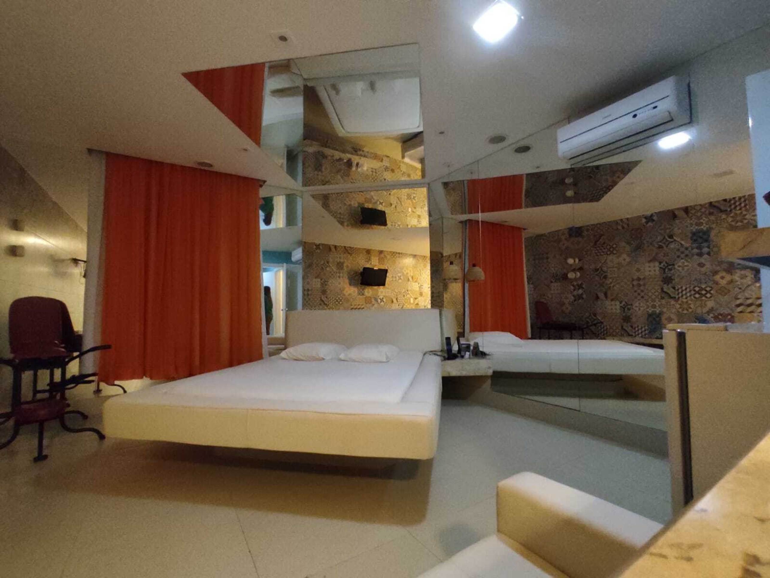 Suíte no motel Ame Mais que preza por um ambiente mais caseiro
