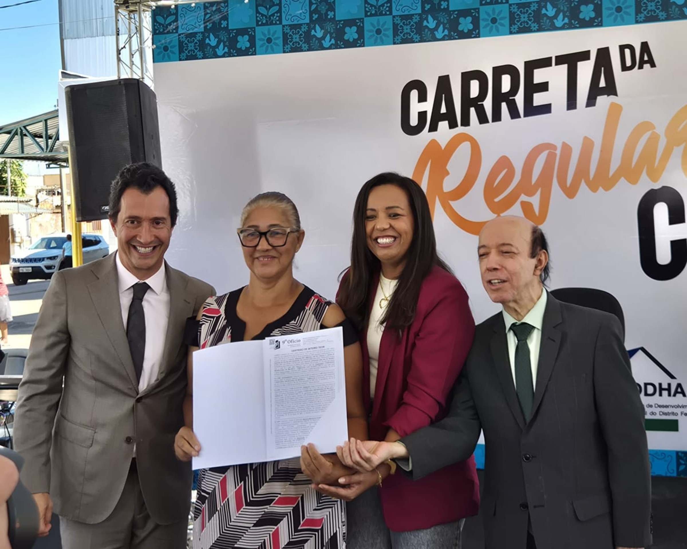 Moradores comemoram entrega títulos de propriedade em Brazlândia