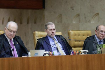 Os ministros Edson Fachin, Dias Toffoli e Gilmar Mendes, cujo voto formou maioria no julgamento. Decano classificou artigo 19 de ultraado -  (crédito: Fellipe Sampaio/STF)