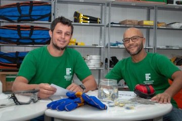 As vagas são reservadas para pessoas com 18 anos ou mais que só concluíram o ensino fundamental e desejam cursar o Ensino Médio junto com uma formação técnica -  (crédito: Divulgação/IFB)
