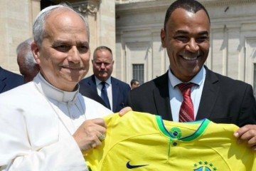 Cafu ePapa Leão XIV -  (crédito: Reprodução / Vatican News)