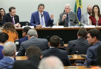 O ministro Fernando Haddad na audiência na Câmara -  (crédito: Lula Marques/Agência Brasil)