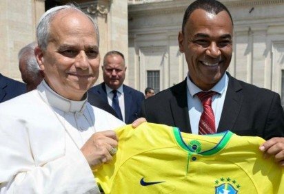 Cafu ePapa Leão XIV -  (crédito: Reprodução / Vatican News)