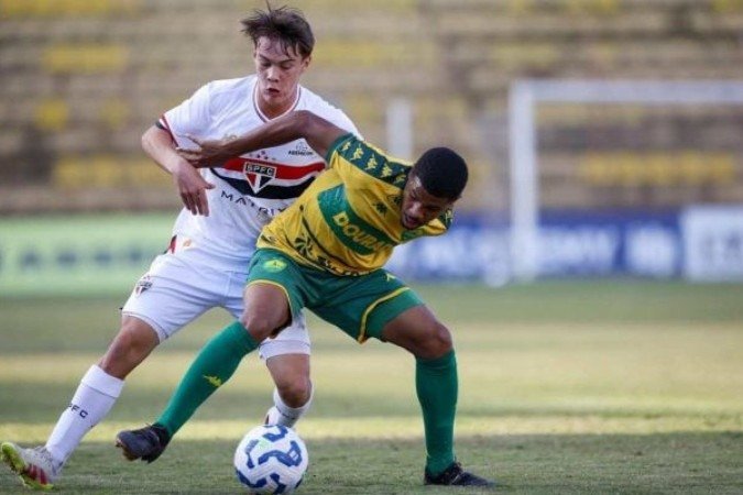 São Paulo e Cuiabá empatam pelo Brasileirão Sub-20 - (crédito: Foto: Miguel Schincariol / São Paulo FC) São Paulo e Cuiabá empatam pelo Brasileirão Sub-20 - (crédito: Foto: Miguel Schincariol / São Paulo FC)