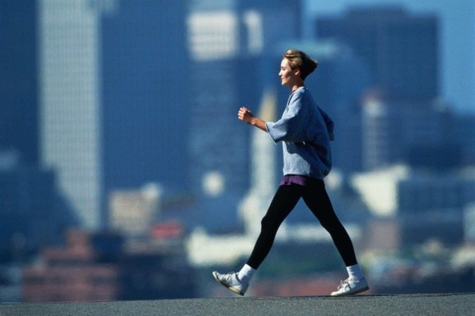 Sabe-se que atingir um determinado número de os por dia ajuda as pessoas a viverem mais - (crédito: Getty Images) Sabe-se que atingir um determinado número de os por dia ajuda as pessoas a viverem mais - (crédito: Getty Images)