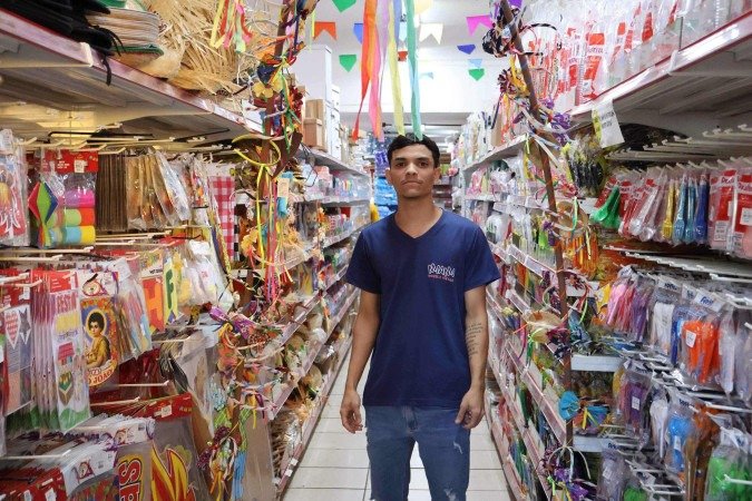  11/06/2025 Bruna Gaston CB/DA Press. Comércio em época de Festa Junina
      