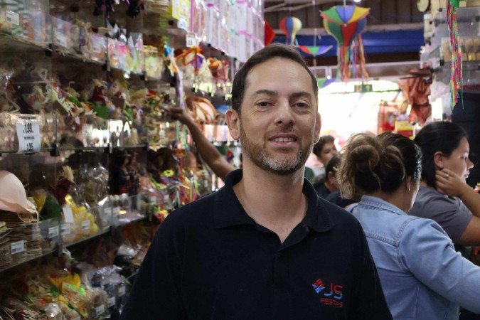  11/06/2025 Bruna Gaston CB/DA Press. Comércio em época de Festa Junina
      