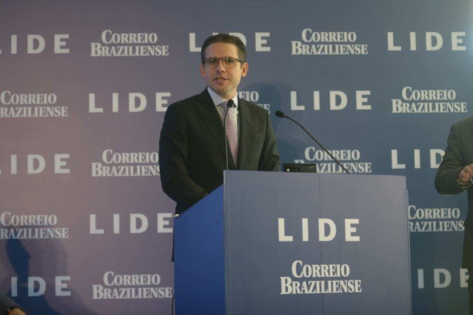 Hugo Motta também afirmou que é trabalho do Legislativo alterar as medidas que são enviadas pelo Executivo — uma resposta às reclamações que o ministro Haddad tem feito publicamente sobre a desidratação de medidas de corte de gastos
- (crédito: Ed Alves/CB/D.A Press) Hugo Motta também afirmou que é trabalho do Legislativo alterar as medidas que são enviadas pelo Executivo — uma resposta às reclamações que o ministro Haddad tem feito publicamente sobre a desidratação de medidas de corte de gastos
- (crédito: Ed Alves/CB/D.A Press)