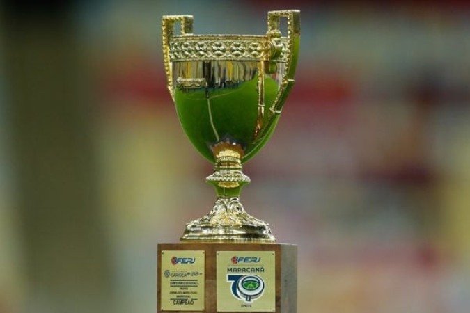 Taça do Campeonato Carioca, que terá um novo regulamento em 2026 -  (crédito: Foto: Divulgação/FERJ)