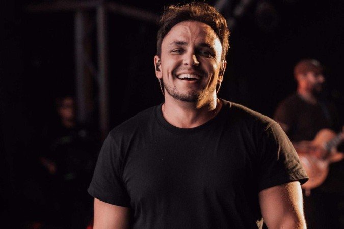 Theo Rubia lança medley gravado para multidão de 35 mil pessoas - (crédito: TMJBrazil) Theo Rubia lança medley gravado para multidão de 35 mil pessoas - (crédito: TMJBrazil)