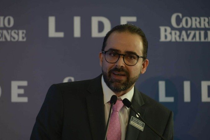 Durante o 2º Brasília Summit, o advogado Sérgio Leonardo ressaltou o impacto socioeconômico da construção civil no Brasil, responsável por 10% da força de trabalho nacional e 9% da arrecadação tributária - (crédito: ED ALVES/CB/D.A.Press) Durante o 2º Brasília Summit, o advogado Sérgio Leonardo ressaltou o impacto socioeconômico da construção civil no Brasil, responsável por 10% da força de trabalho nacional e 9% da arrecadação tributária - (crédito: ED ALVES/CB/D.A.Press)