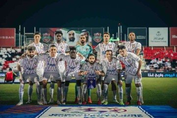 Equipe do Al Ain em registro pré-jogo durante compromisso do campeonato nacional por pontos corridos, em 2025 -  (crédito: Divulgação)