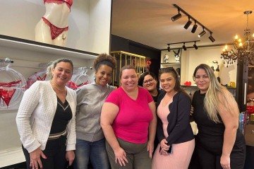  Maria Rosa levou cinco amigas para visitar um sexy shop pela primeira vez -  (crédito: Vitória Torres/CB)